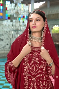 ชุดซอลวาร์จาก georgette pakistani หนังเทียมพร้อมด้วยชุดสูททำงานแบบถักและโมติ - Product Image 2