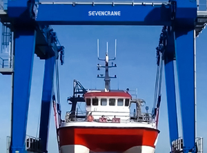 Grue portique sur pneus de 50t à 1200t, élévateur mobile pour bateaux, grue de levage marine de 80 tonnes, grue de levage de bateaux à flèche - Product Image 1