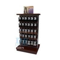 SO078 chaussettes suspendues en bois rotatives, étagères de table, présentoir de magasin, présentoir pour chaussettes