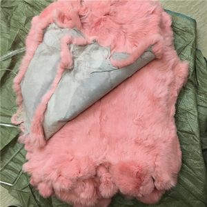 Fourrures d'animaux, <span class=keywords><strong>fourrure</strong></span> de lapin teinte de Chine Hebei, <span class=keywords><strong>fourrure</strong></span> naturelle de lapin pour vêtements, coussins décoratifs de luxe - Product Image 5