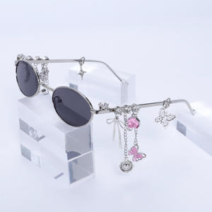 Moderne Tendance Étoile Papillon Fleurs De Cerisier Pierres De Cristal Gland Fringe <span class=keywords><strong>Lunettes</strong></span> Femmes Filles Belles <span class=keywords><strong>Lunettes</strong></span> De Soleil Douces - Product Image 4