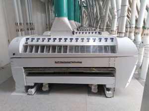 Ruiyi RYQF1 Serie Mehlreinigungspulver-Reinigungsmaschine für Mehlmühlen Einfache Bedienung 220V/380V 2x0,25kW - Product Image 1