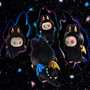 MART MONSTERS - Peluche Nero da Collezione, 58 cm, Grande Figura Premium, Regalo per Adulti e Adolescenti - Product Image 4