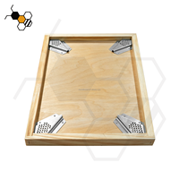 Équipement d'apiculture : Nouveau couvercle intérieur de ruche australienne enduit de cire avec trous de ventilation triangulaires et panneau d'évacuation des abeilles