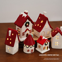 Maisons de village de Noël rouges, petites maisons de Noël en céramique mignonnes, décoration pour centre de table de Noël