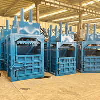 Presse à Balles Carrées Verticale Hydraulique Compacte pour Bouteilles en Plastique, Déchets de Papier, Cartons et Boîtes en Aluminium