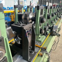 Machine de formage de poutres en C à grande vitesse avec cisaille volante pour la production de poutres en C en acier