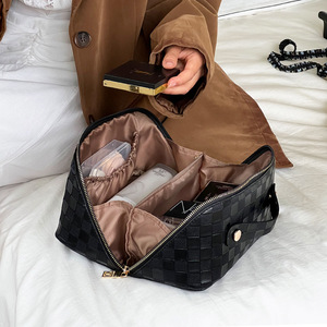 Sugar Cube <b>Makeup</b> Bag Black Large Capacity Zipper Closure Weaving Pattern Cosmetic <b>Case</b> Everyday Use - Product Image 2