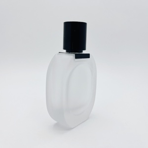 Emballage de bouteille de parfum de 30ml avec bouchon en plastique Récipient en verre rechargeable pour huiles essentielles et parfums - Product Image 5