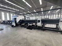 Волоконный лазерный станок для резки труб с 3 патронами для длинных стальных труб и профильных труб