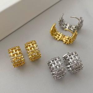 Nouveau modèle de bijoux d'oreille en cuivre, boucles d'oreilles créoles en zircon cubique, design géométrique, boucles d'oreilles de fiançailles tendance - Product Image 2