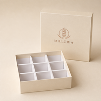 Boîte cadeau rigide de luxe portable et écologique avec couvercle et base, avec insert à 9 compartiments pour l'emballage de chocolats, biscuits et thé