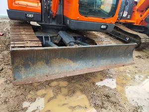 Mini-excavatrice sur chenilles d'occasion Doosan DX75 modèle 2020, 7,4 tonnes, haute puissance, moteur hydraulique 65 kW, boîte de vitesses, pompe à engrenages - Product Image 3