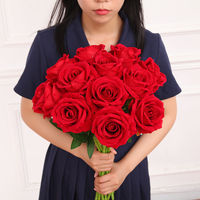 Rose artificielle en velours blanc au toucher réel, tige longue de 50 cm, faite à la main pour la décoration de mariage, de la maison, de la remise des diplômes, ou comme centre de table.