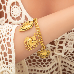 Collar con Colgante de Corazón de Acero Inoxidable, Chapado en Oro de 18K, Cadena con Dije, Joyería de Moda para Mujer, Regalo para Usar con Suéteres en Capas - Product Image 3