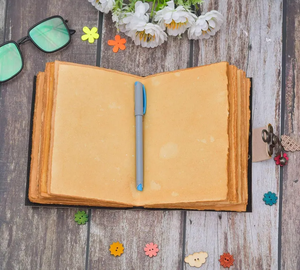 Couverture de carnet en cuir gaufré motif soleil, faite à la main, avec bordure festonnée vintage, reliure premium cousue main - Product Image 4