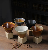 Harmony Wholesale Tasse à expresso en céramique avec soucoupes carrées en forme d'entonnoir, peintes à la main, nouveau style rétro créatif
