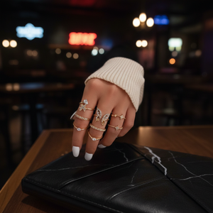 Vendita calda di tendenza da donna gotico elegante Punk Band anelli in lega per Cocktail anelli con stella e oro rosa intarsio all'ingrosso - Product Image 3