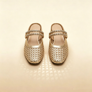 Sandalias Planas Metálicas Doradas Trenzadas con Tachuelas Estilo Mary Jane ODM, Mules Cómodos con Diseño Calado y Punta Cerrada, Zapatos Casuales - Product Image 2