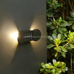 Lampes solaires étanches vers le haut et vers le bas Applique murale solaire à LED pour jardin, patio, <span class=keywords><strong>garage</strong></span>, <span class=keywords><strong>allée</strong></span> - Product Image 3