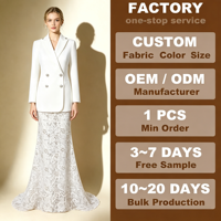 Ensemble deux pièces blanc pour femme, blazer croisé, dos ouvert en V profond, jupe longue sirène ornée de strass et de chaînes, robe de mariée avec traîne