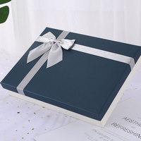 Boîte-cadeau en carton simple bleu uni pour vêtements parfum et bonbons Stock à la demande avec traitement d'impression disparaissant