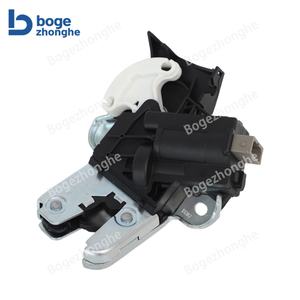 Actuador de Cerradura de Puerta de Alta Calidad 4F5827505C 4F5827505D, Cubierta de Cerradura Trasera para <span class=keywords><strong>Audi</strong></span> A4 A5 <span class=keywords><strong>A6</strong></span> A8 Volkswagen Passat Jetta CC Eos XL1 - Product Image 2