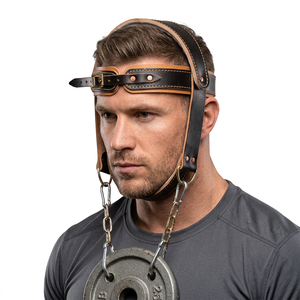 Arnés de cabeza de cuero con cadena de hierro Saar Industries - Duradero, ajustable, para uso comercial, personalizable, unisex, para máquinas pesadas grandes - Product Image 1