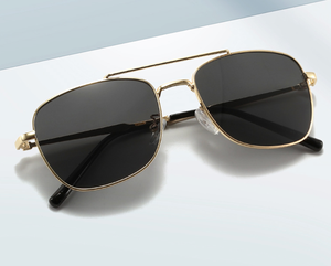 Nouvelles Lunettes de Soleil Carrées Rétro Haut de Gamme à Double Pont, Monture Métallique, Protection UV400, Design Amincissant, Prix Usine Plus Abordable - Product Image 4