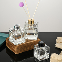Bouteille de diffuseur de parfum roseau de parfum en verre carré vide personnalisé de luxe avec bâton et boîte