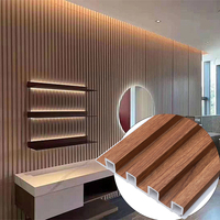 Offre spéciale Revêtement mural intérieur étanche en wpc Panneau mural gaufré Panneau composite en bois plastique