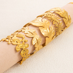 Leaf And <b>Flower</b> Stainless Steel 18K Gold Plated <b>Bracelet</b> Women's Fashion Jewelry Wholesale - Product Image 2
