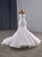 Robe de mariée sirène en satin Ocstrade, simple, sans bretelles, avec décolleté cœur, appliques florales 3D faites à la main, longue traîne, sur mesure