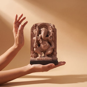 Sculpture de Ganesha |   Réplique d'art de temple du dieu éléphant hindou du Xe siècle, Musée d'art - Product Image 3