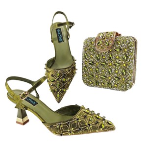 Chaussures de soirée formelles de luxe faites à la main pour femmes, ornées de perles et de strass, avec pochette assortie, à bout pointu, à enfiler, talons hauts de 6-8 cm, pour mariage - Product Image 1