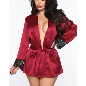 Vente en gros Robe noire en dentelle à manches longues Robe en satin de soie Pyjamas Kimono sexy pour femmes - Product Image 4