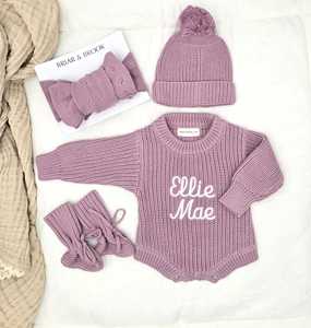 Kaiyue personalizzabile Unisex abbigliamento 4 pz Set pagliaccetto in maglia color lavanda con nome stampato stivaletti con fiocco per bambini estate - Product Image 1