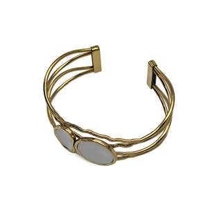 กำไลข้อมือแฟชั่น สแตนเลสสตีล 316L ชุบทอง PVD ดีไซน์หลายเส้น ทนทาน เป็นมิตรต่อสิ่งแวดล้อม - Product Image 1