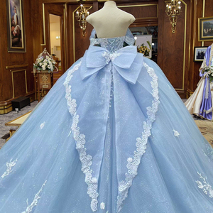 Abito da ballo blu personalizzato Quinceanera con vendita calda applique in pizzo di cristallo e decorazione con motivo amore fiocco decorato abito da sposa - Product Image 3