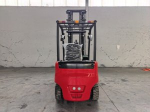 Chariot élévateur électrique CPD25 2,5 tonnes 3 tonnes Capacité 6m 7m Mât à trois sections Pneus pleins Opération assise Batterie au plomb-acide - Product Image 5
