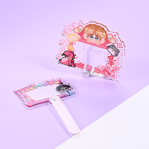 Bâton à selfie pliable personnalisé en acrylique avec avatar de dessin animé pour concerts et designs personnalisés - Product Image 1