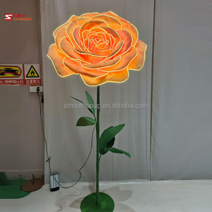 Grandes fleurs de rose géantes 3D pour mariage, fleurs de rose rouges en EVA faites à la main, arrangements floraux durables avec lumière - Product Image 2
