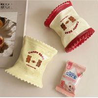 Keramische fruitvorkhouder in schattige beer-vorm (set inbegrepen) met spiegelafwerking; stijlvolle houder voor dessertvorkjes en fruit.