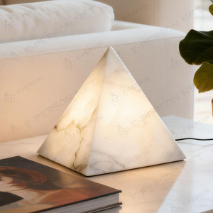 Lámpara de Mesa Moderna con Forma de Pirámide, Luz de Alabastro para una Elegancia Ambiental - Product Image 4