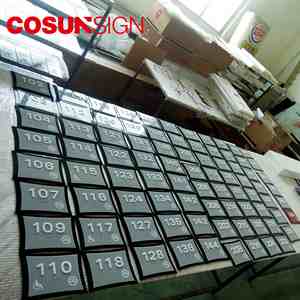 Piastra porta Hotel in acrilico personalizzato con segno di numero della stanza <span class=keywords><strong>Braille</strong></span> per una maggiore accessibilità - Product Image 6