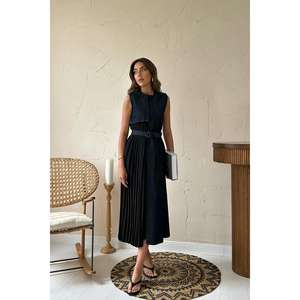 Robe en jean plissée bleue mi-longue sans manches respirante et tendance pour femme – Vente en gros - Product Image 5