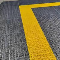 Kostenlose Muster Rutschfeste Innenraum-Verbundplatten Garage-Bodenfliesen Autowaschraum-Entwässerungsmatten Parkplatz-Gitter PP