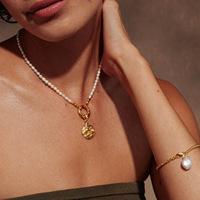 Collier unisexe tendance en cuivre électroplaqué, style bord de mer, pendentif vague, perle d'océan, design de niche européen et américain, couleur tendance