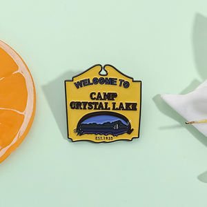 Broche en émail pour film d'horreur Halloween <span class=keywords><strong>Camp</strong></span> <span class=keywords><strong>Crystal</strong></span> <span class=keywords><strong>Lake</strong></span> Broche Badge Sac à dos Bijoux Cadeau pour amis - Product Image 2