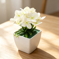 Mini Hortensia Artificiel Haut de Gamme Style Nordique en Pot – Fleur en Soie Faite Main Réaliste, Légère et Douce – Bonsaï de Noël